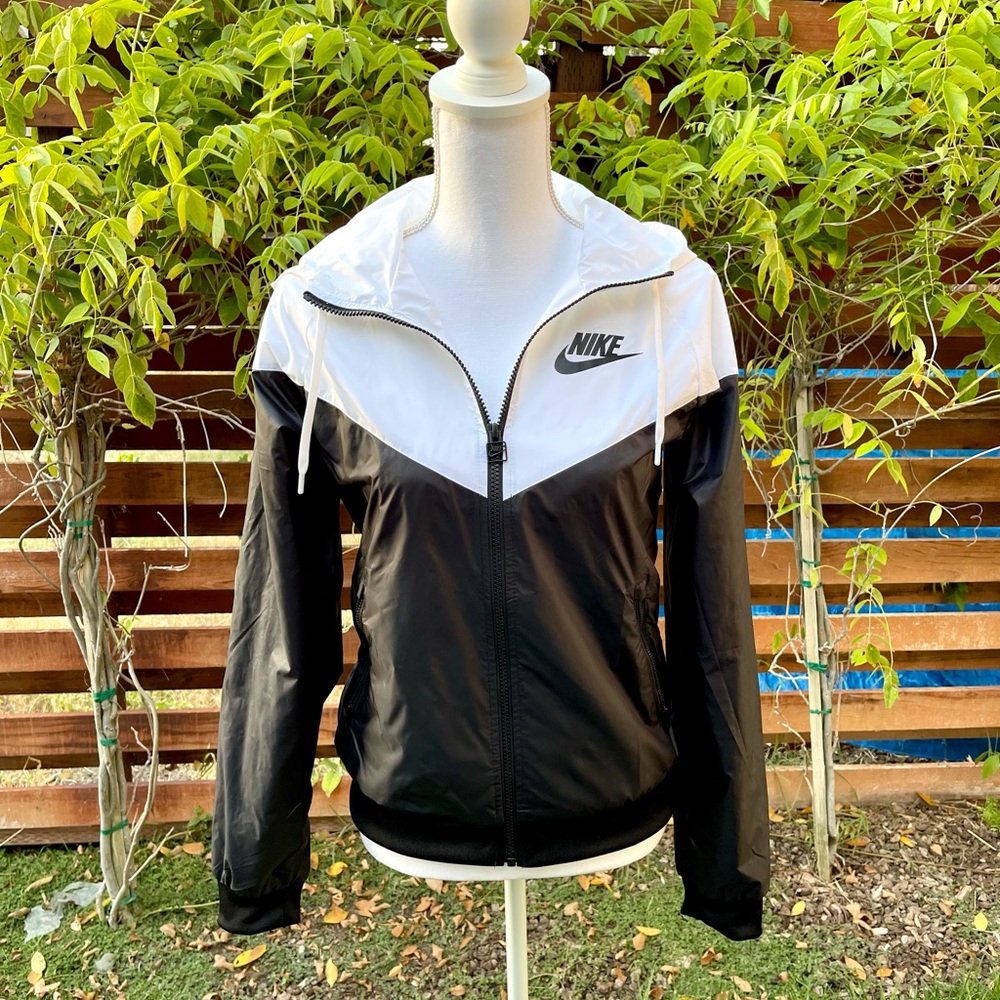 Nike Black/White Windbreaker Zip Hoodie Jacket